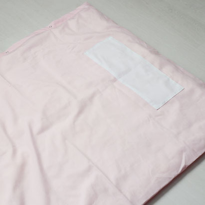 通常は名前布ついておりませんので、必要な場合は、【あり】をお選びください。(有料)