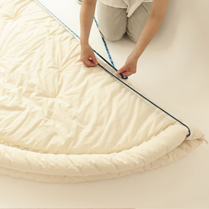 端から端までを直線距離で計測して下さい