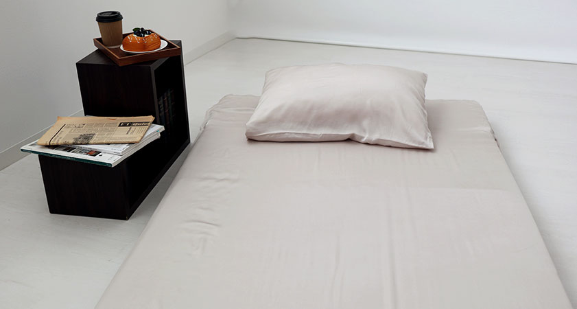 希少価値の高い超長綿の極細80番手糸で吸い付くような肌触りを